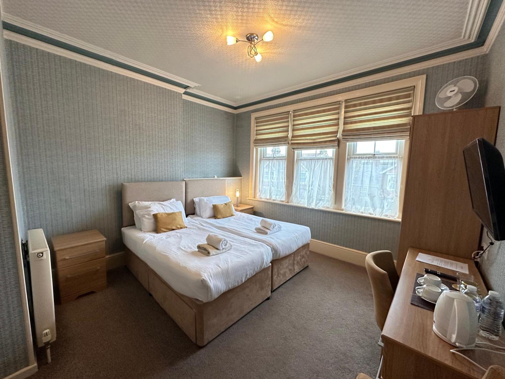 Devonia Express Hotel Eastbourne Luaran gambar